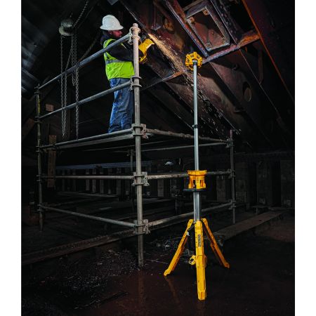 Bomgaars DEWALT Cordless Tripod Light Light Only 20V MAX Work Lights