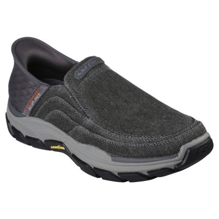 Sketchers slip ons vs full exhaust best sale