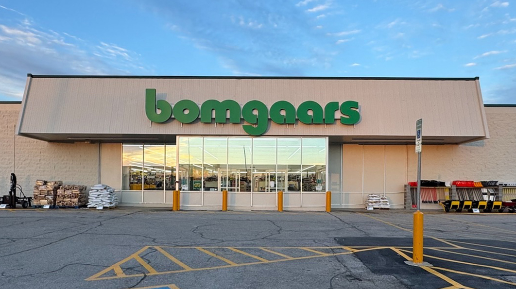 185 - Red Oak Bomgaars